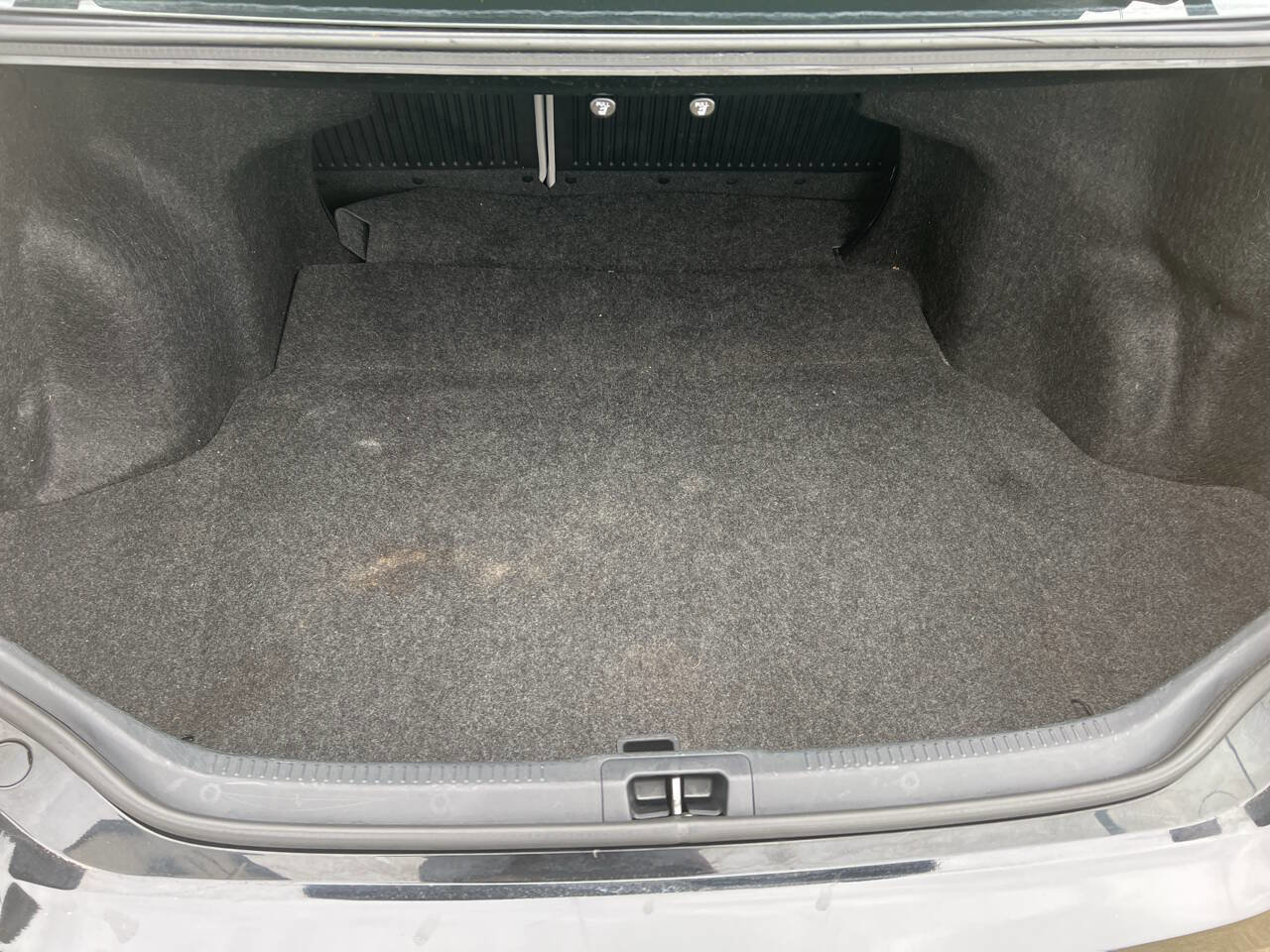 Used 2016 Toyota Camry LE FWD image 12