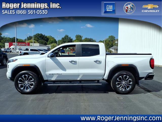 Used 2024 GMC Canyon Denali image 2