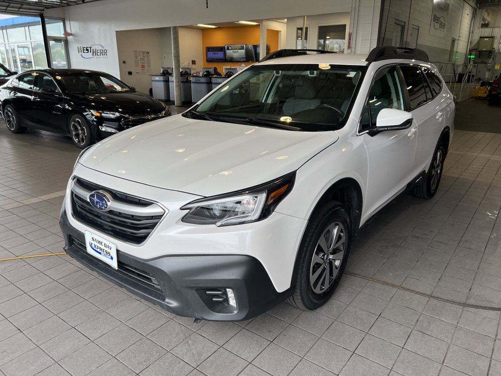 Used 2020 Subaru Outback Premium image 4