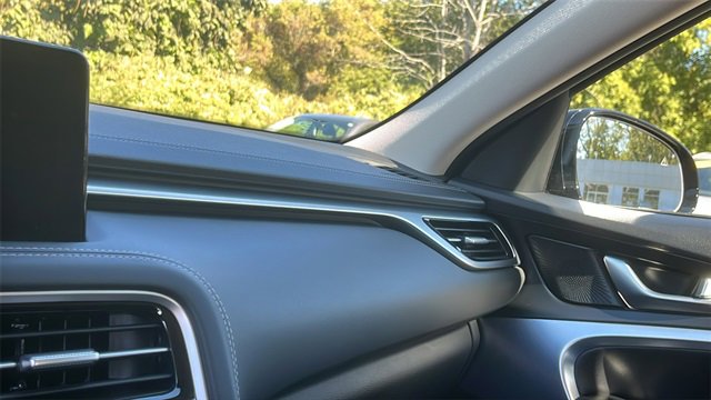 Used 2025 Genesis G70 2.5T image 18