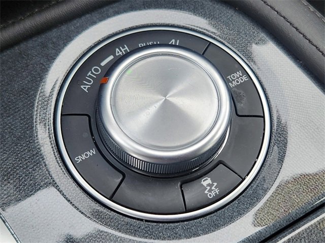 Used 2023 Nissan Armada S image 28