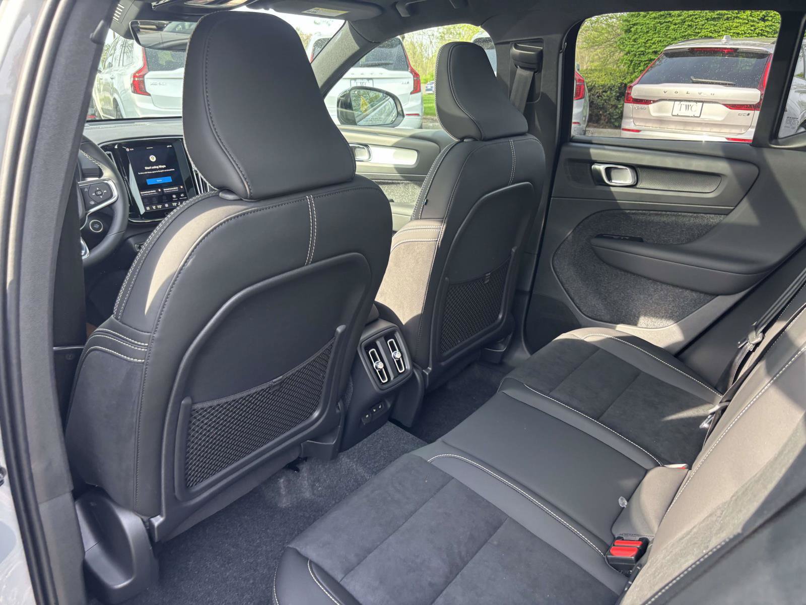 New 2026 Volvo XC40 B5 Ultra w/ Protection Package Premier AWD/4WD image 27
