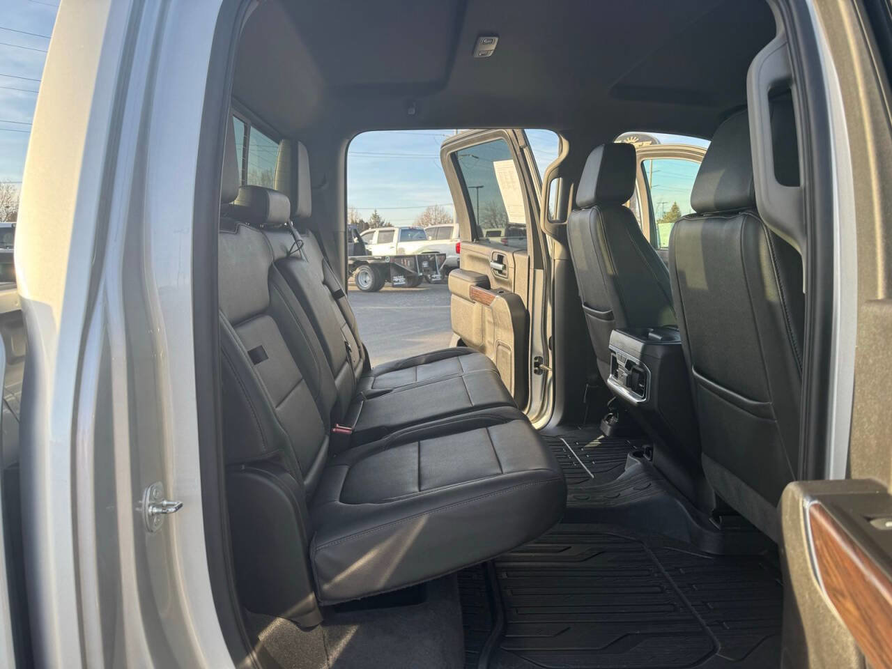 Used 2021 GMC Sierra 2500 SLT image 32