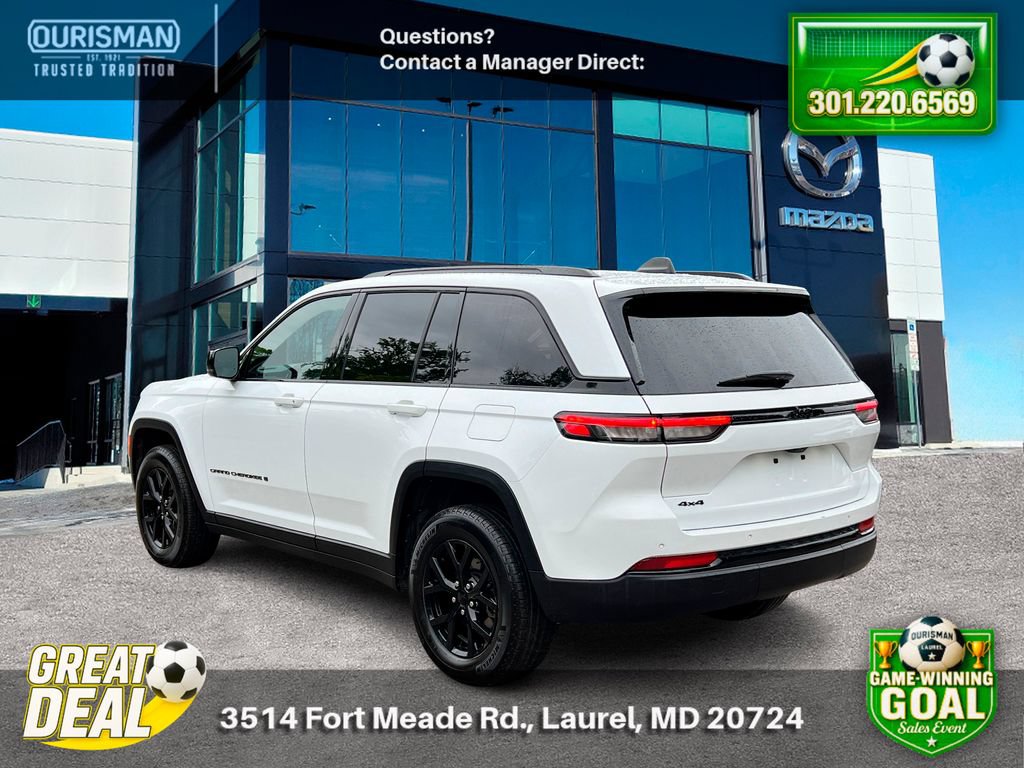 Used 2025 Jeep Grand Cherokee Altitude AWD/4WD image 4