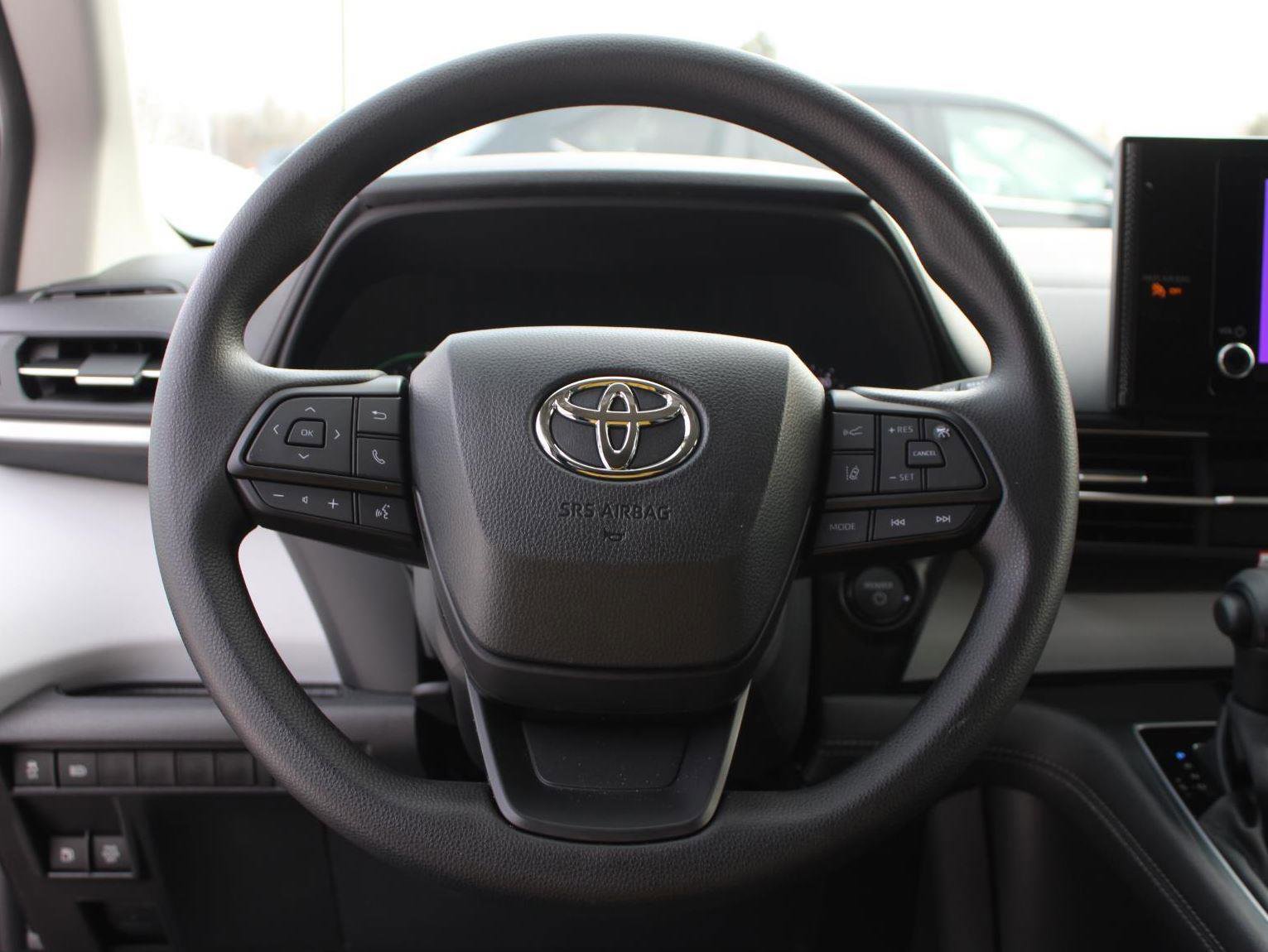 New 2026 Toyota Sienna LE AWD/4WD image 11