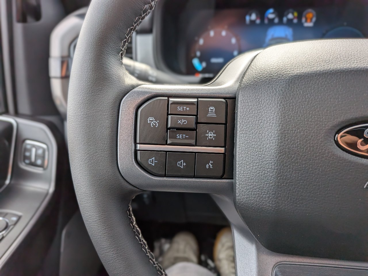 New 2026 Ford F150 Lariat w/ Equipment Group 501A Mid AWD/4WD image 29