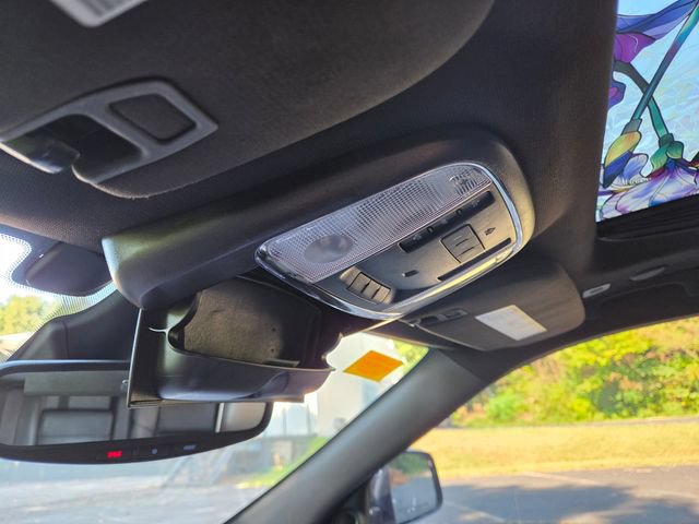 Used 2018 Jeep Grand Cherokee Overland AWD/4WD image 39
