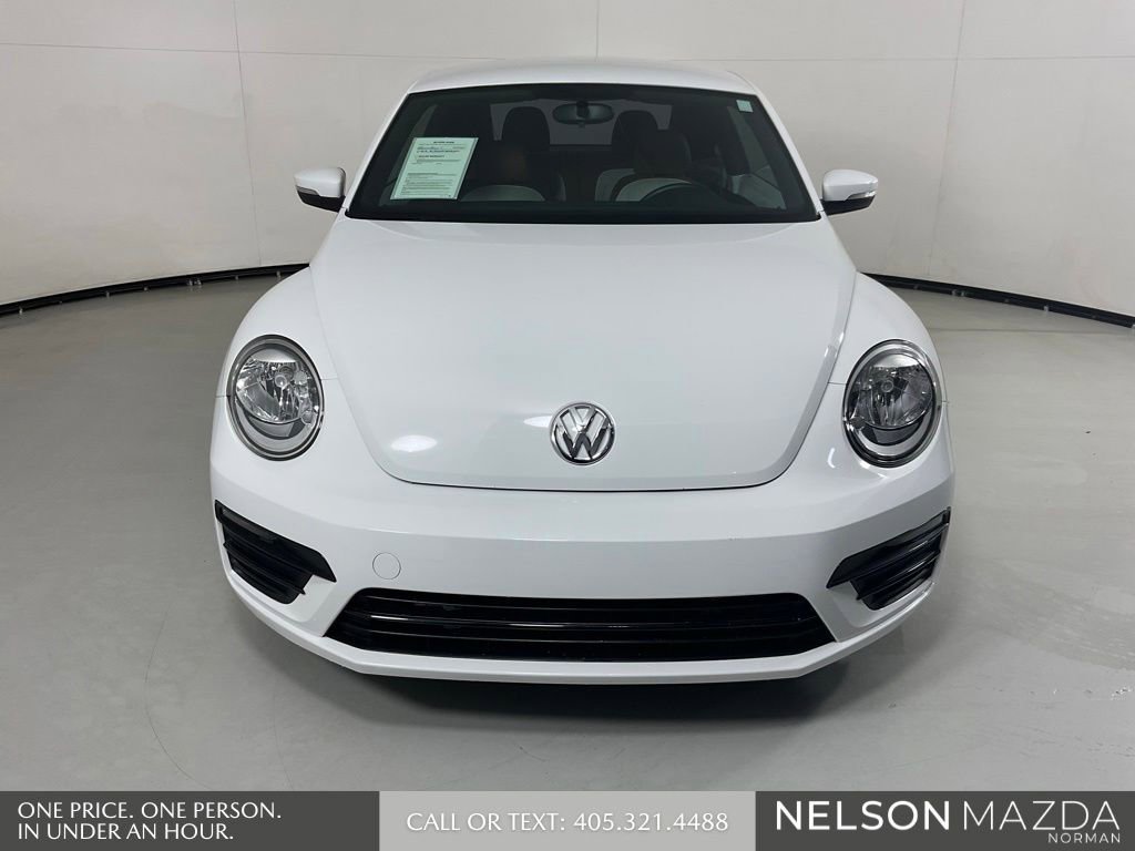 Used 2017 Volkswagen Beetle 1.8T Classic FWD image 2