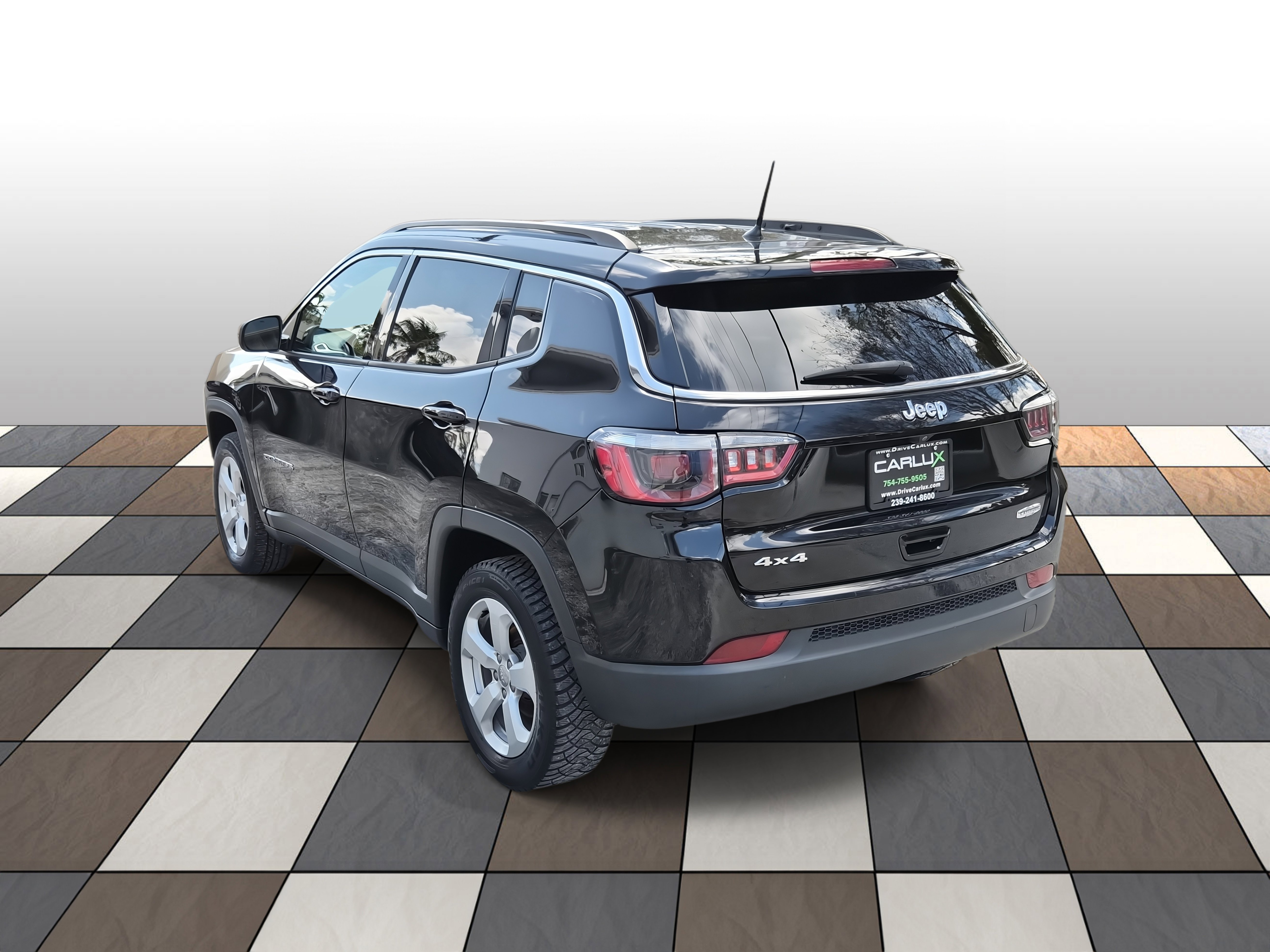 Used 2018 Jeep Compass Latitude w/ Cold Weather Group image 6