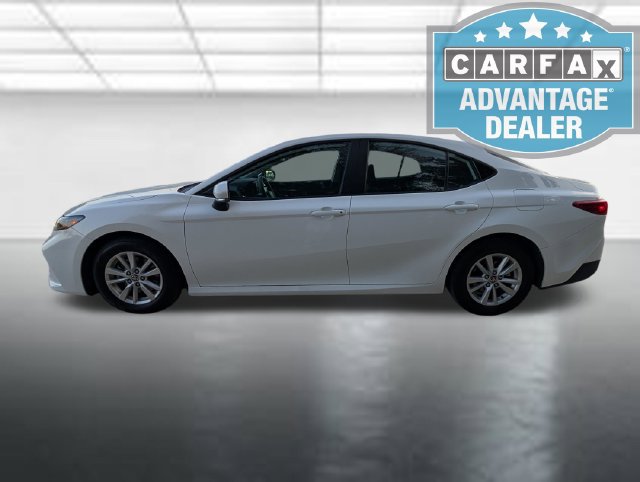 Used 2025 Toyota Camry LE FWD image 9