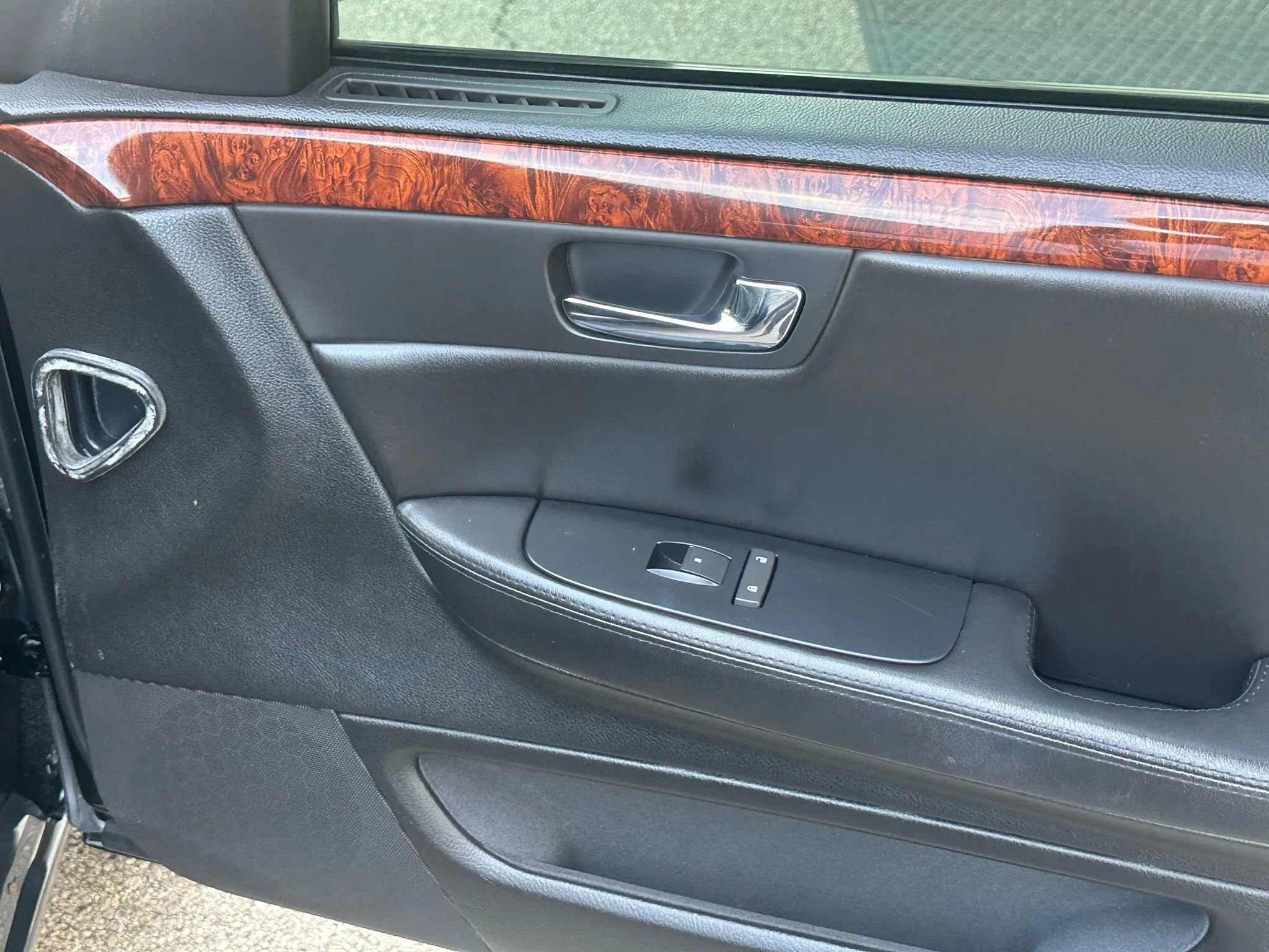 Used 2006 Cadillac DTS image 22