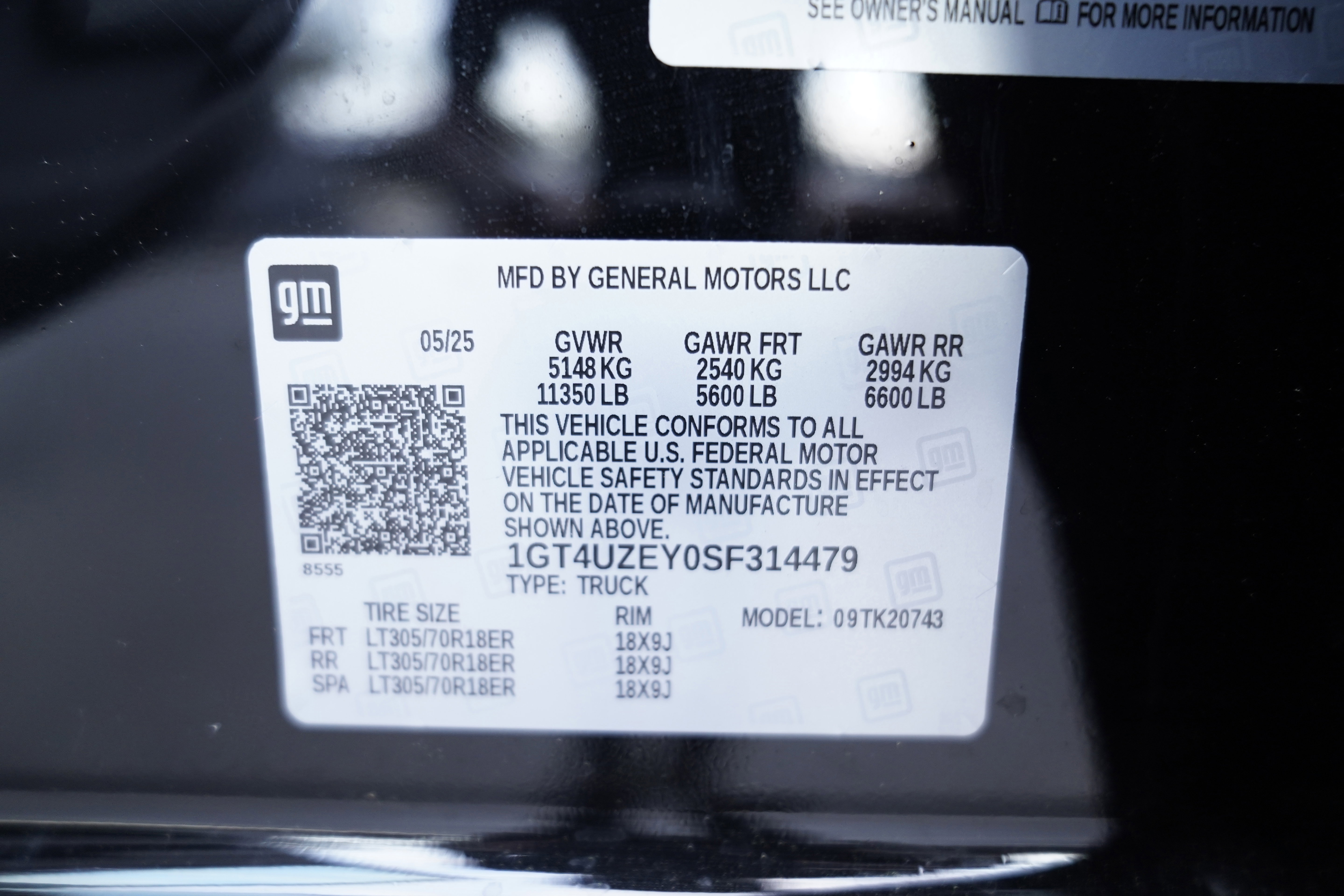 Used 2025 GMC Sierra 2500 AT4X image 62