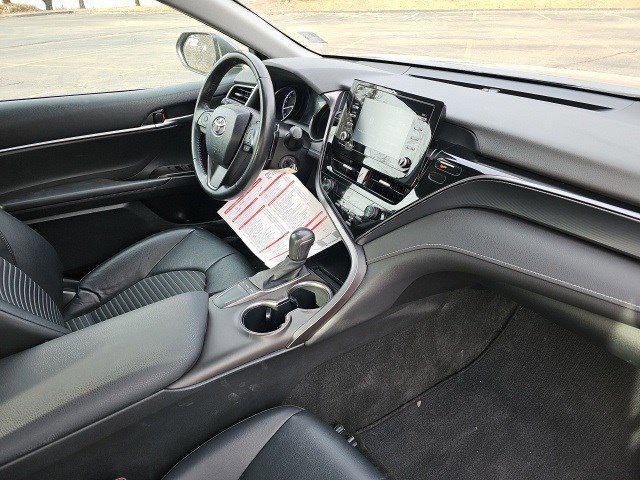 Used 2023 Toyota Camry SE image 14