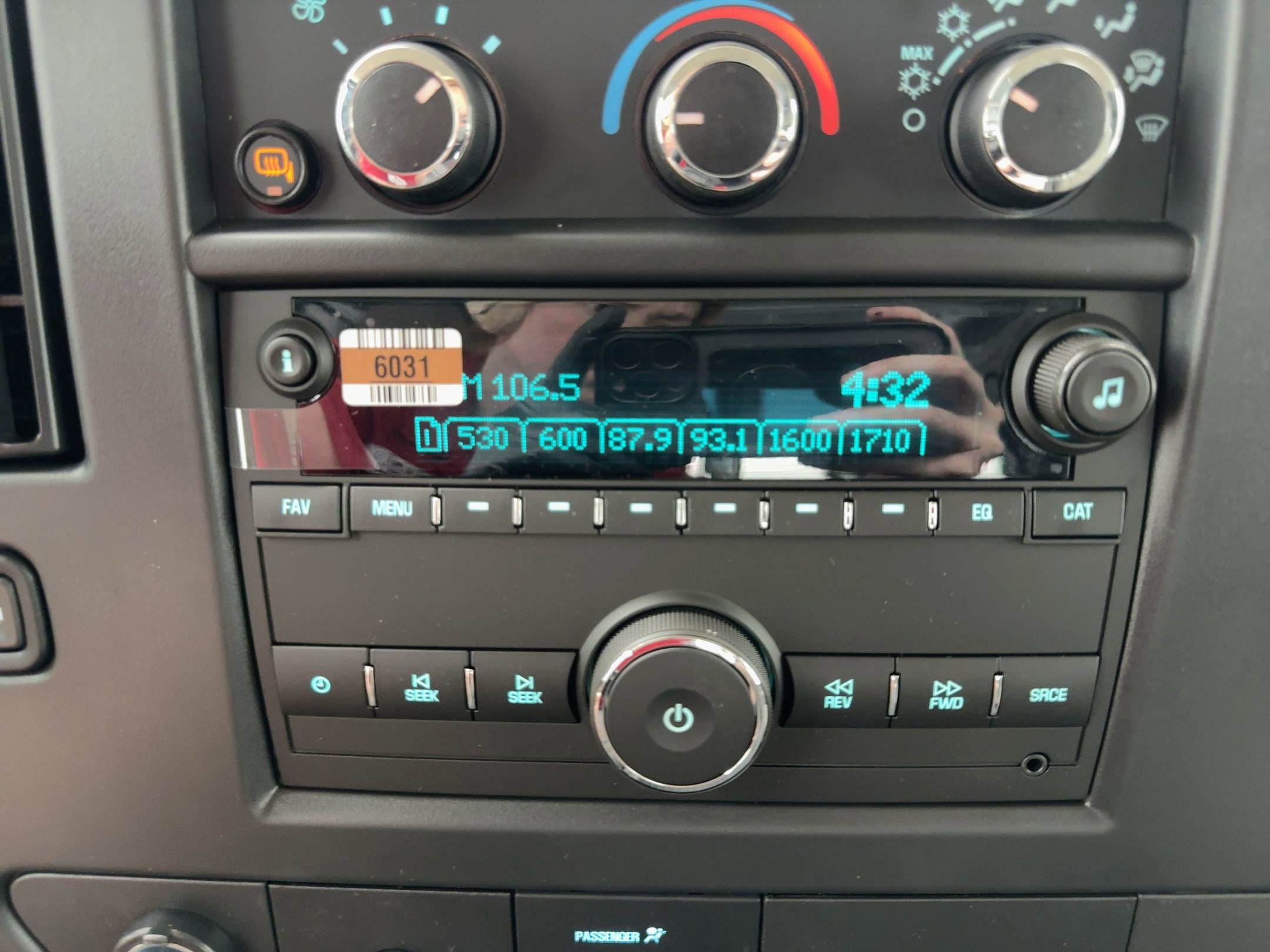 New 2025 Chevrolet Express 2500 Extended w/ Driver Convenience Package image 16