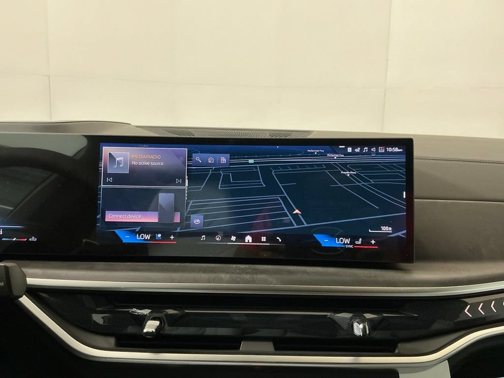 New 2026 BMW X5 xDrive40i w/ M Sport Package AWD/4WD image 11