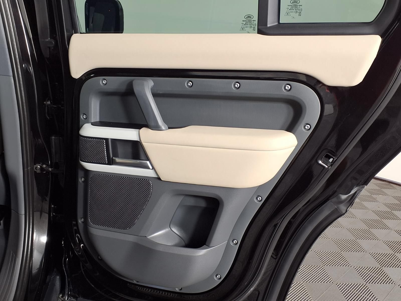 Used 2024 Land Rover Defender 110 S AWD/4WD image 10