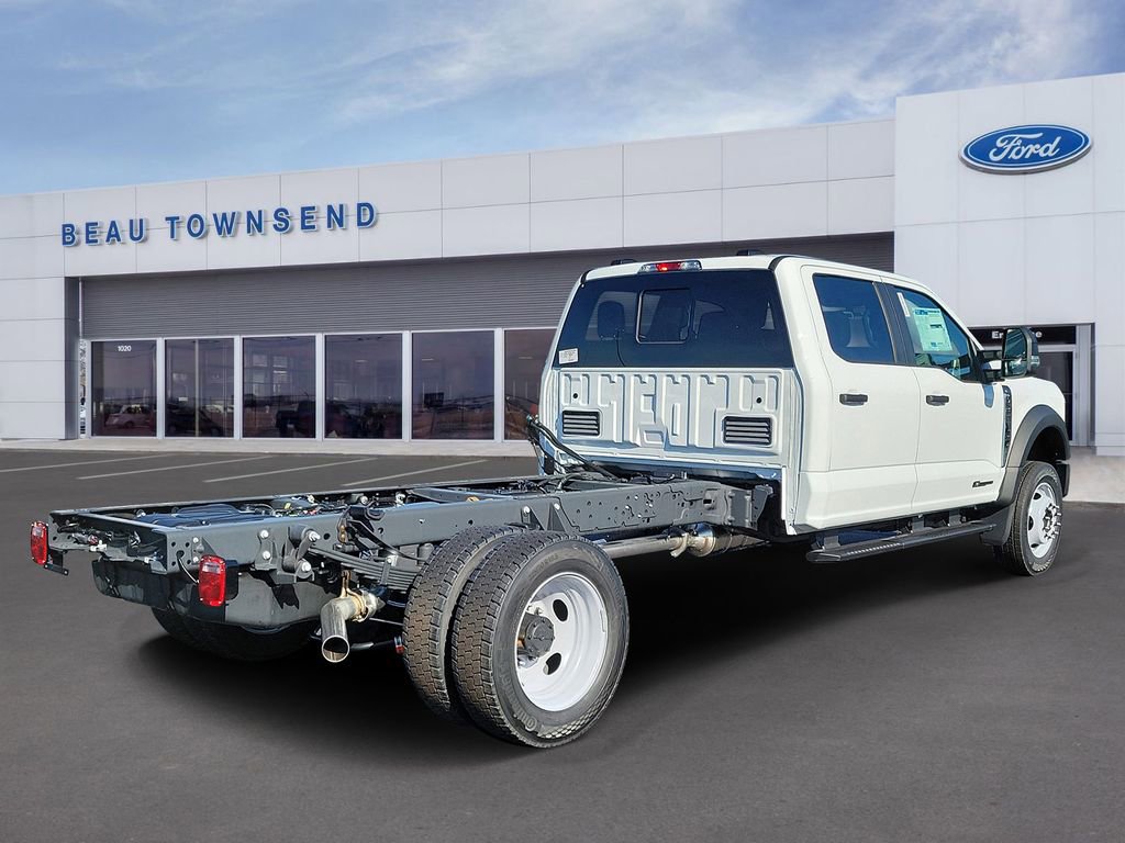 New 2026 Ford F550 4x4 Crew Cab image 4