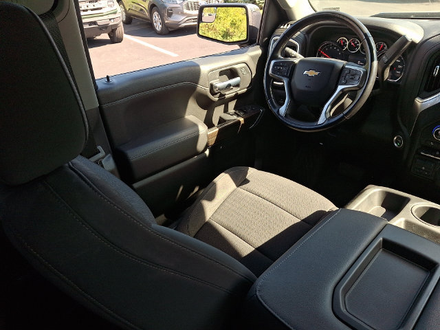 Used 2022 Chevrolet Silverado 1500 LT AWD/4WD image 17