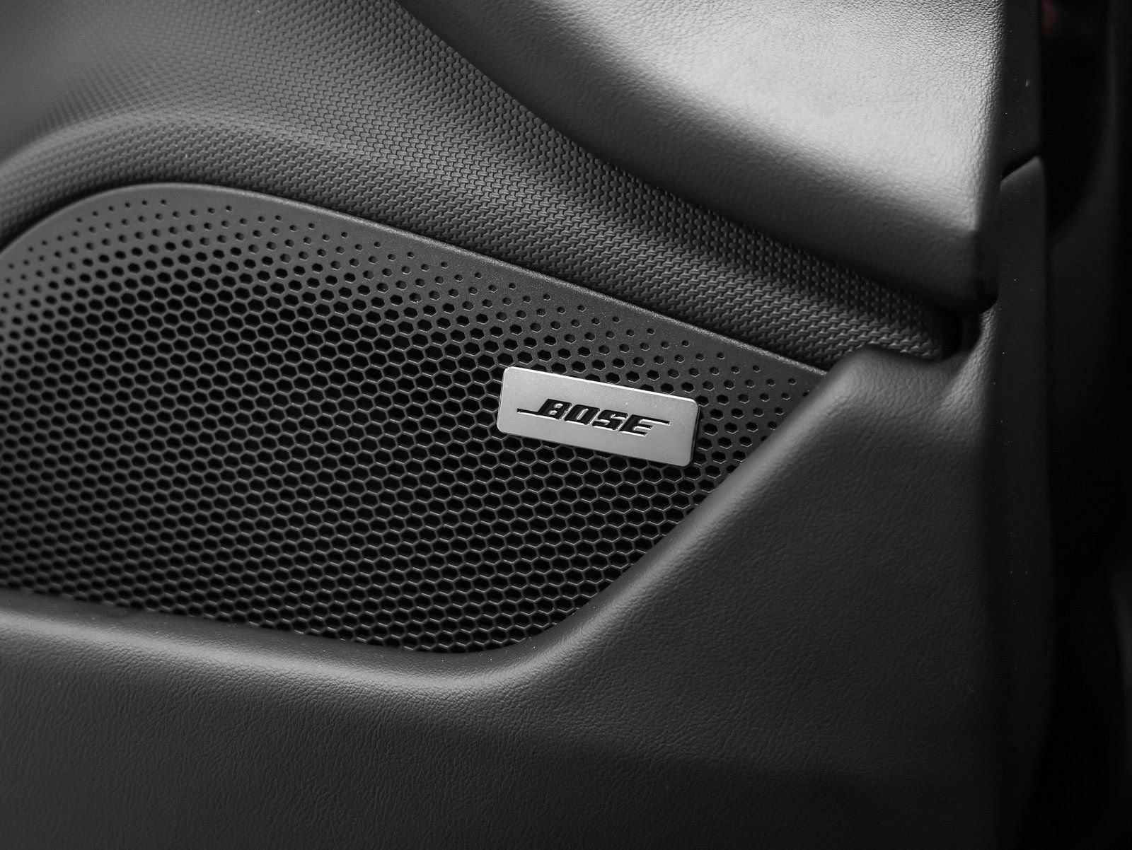 New 2025 Porsche Taycan image 41