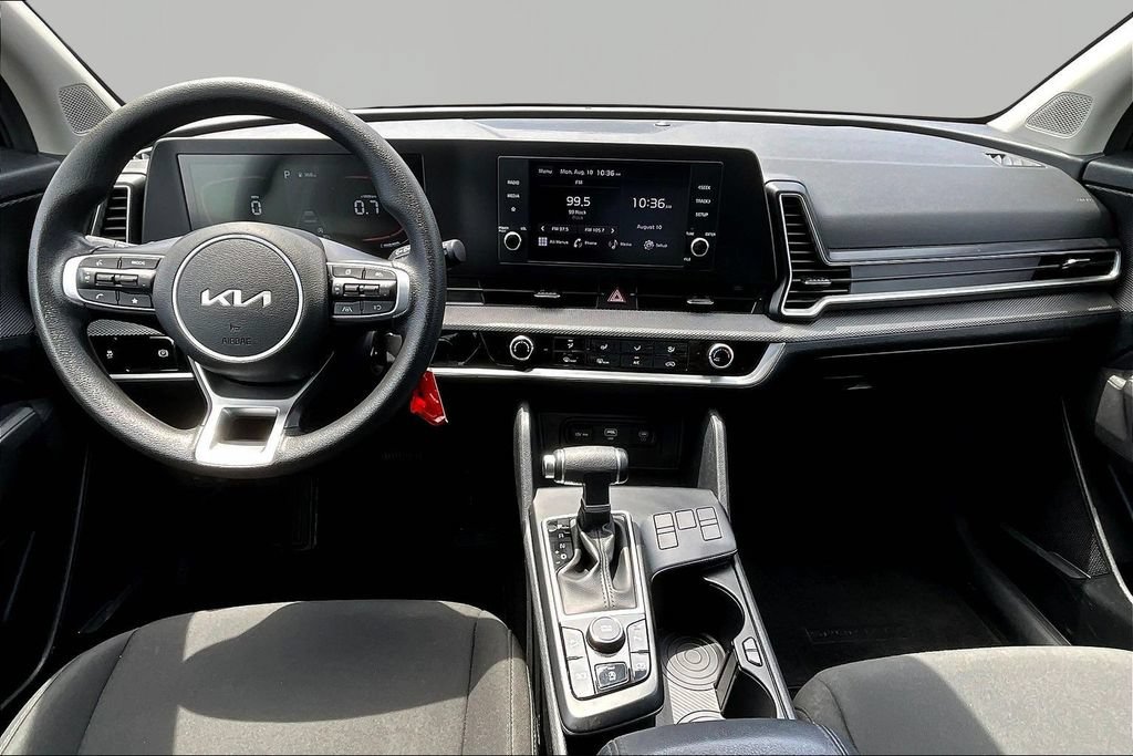 Used 2025 Kia Sportage LX FWD image 9