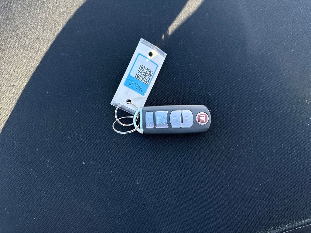 Used 2017 FIAT 124 Spider Lusso image 31