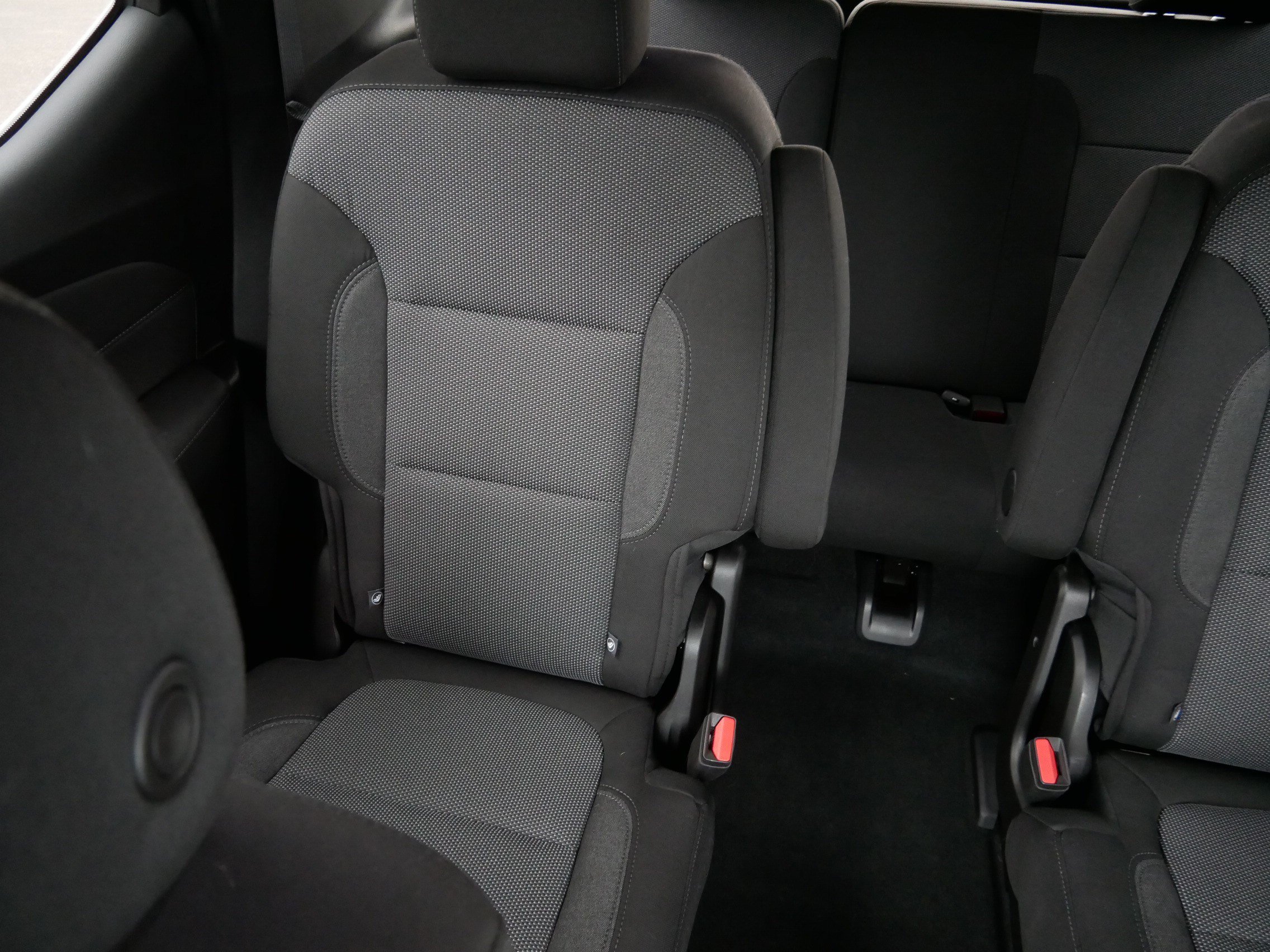 Used 2023 Chevrolet Traverse LT w/ LPO, Floor Liner Package AWD/4WD image 12