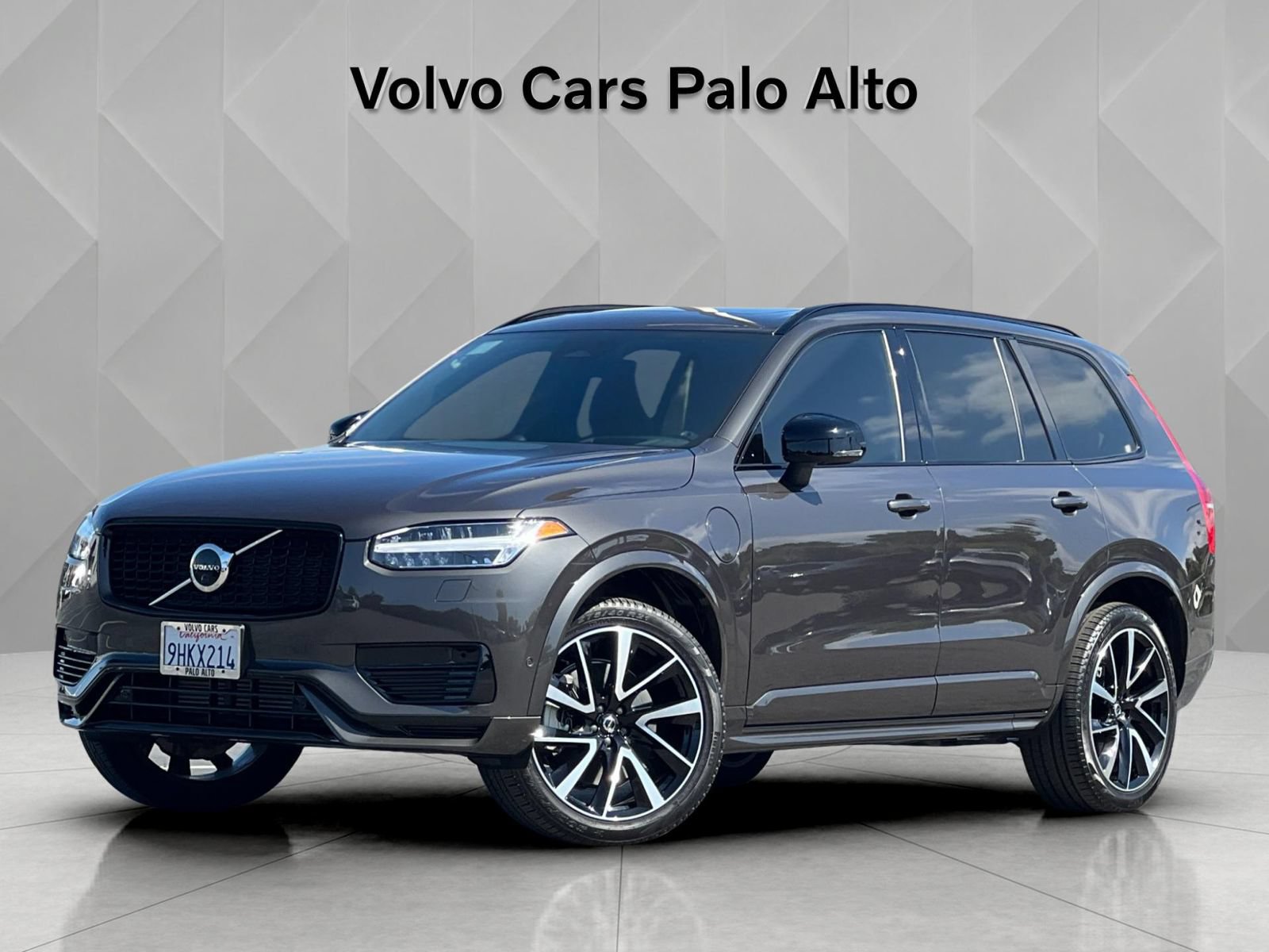 Certified 2023 Volvo XC90 T8 Ultimate w/ Lounge Package