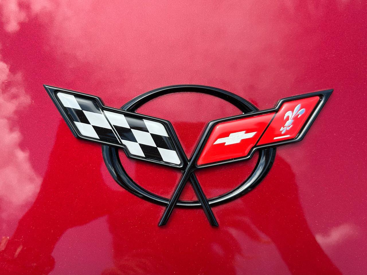 Used 2004 Chevrolet Corvette Coupe w/ Preferred Equipment Group RWD image 32