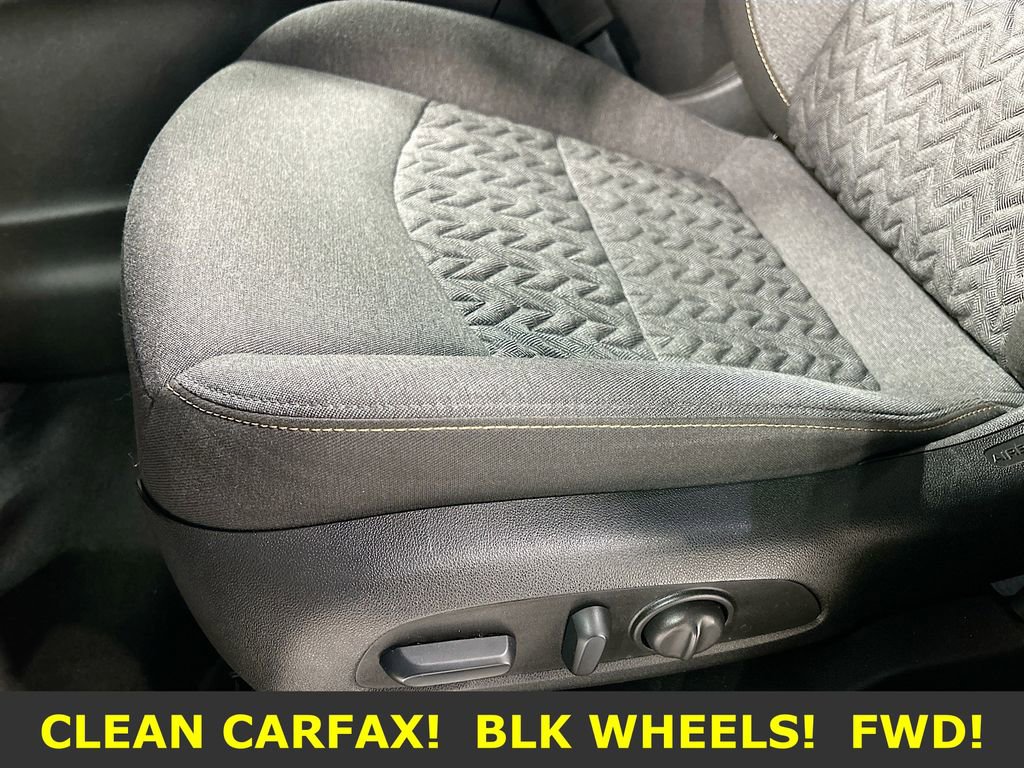 Used 2024 Chevrolet Equinox LT image 18