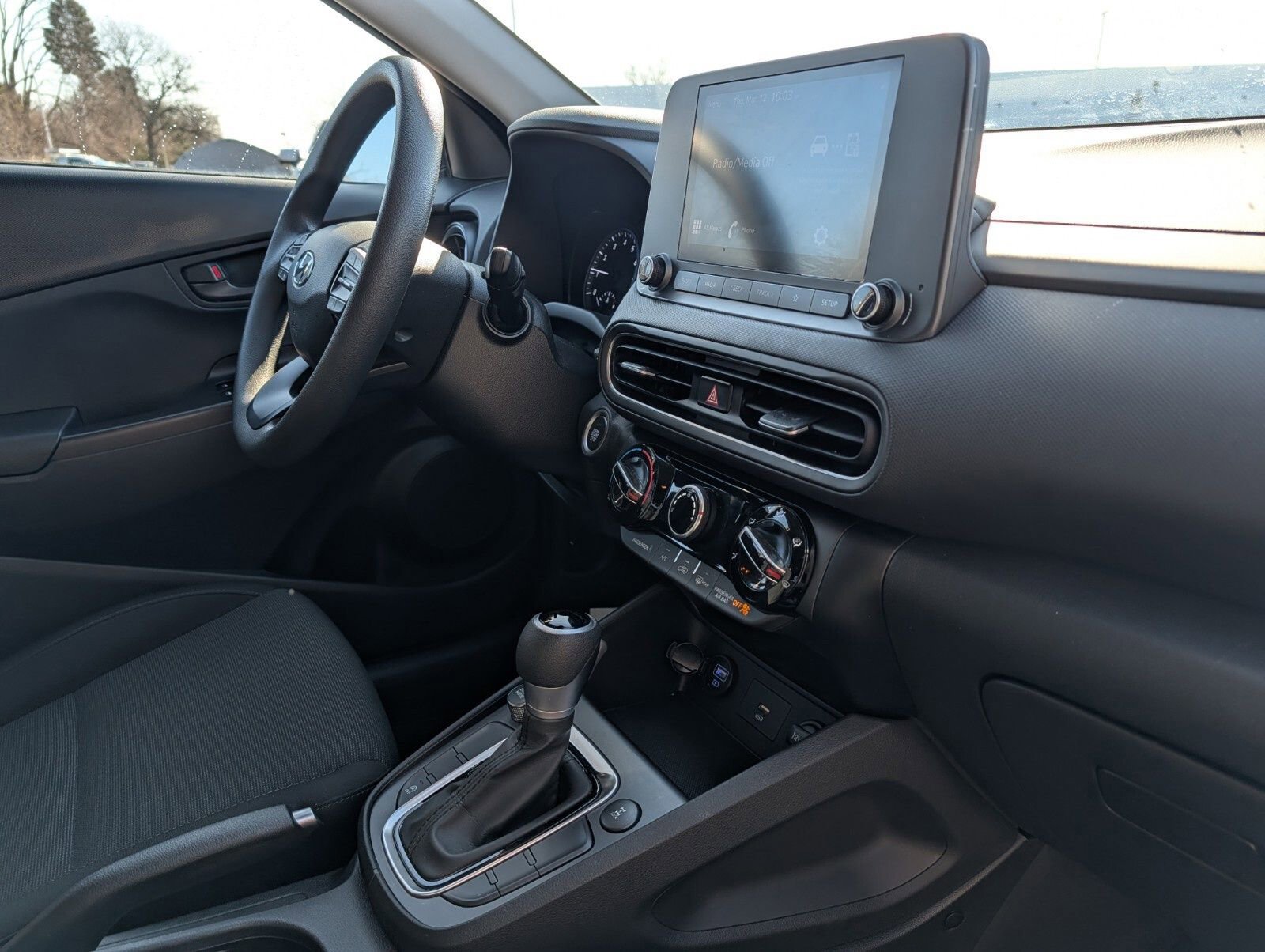 Used 2022 Hyundai Kona SEL image 24