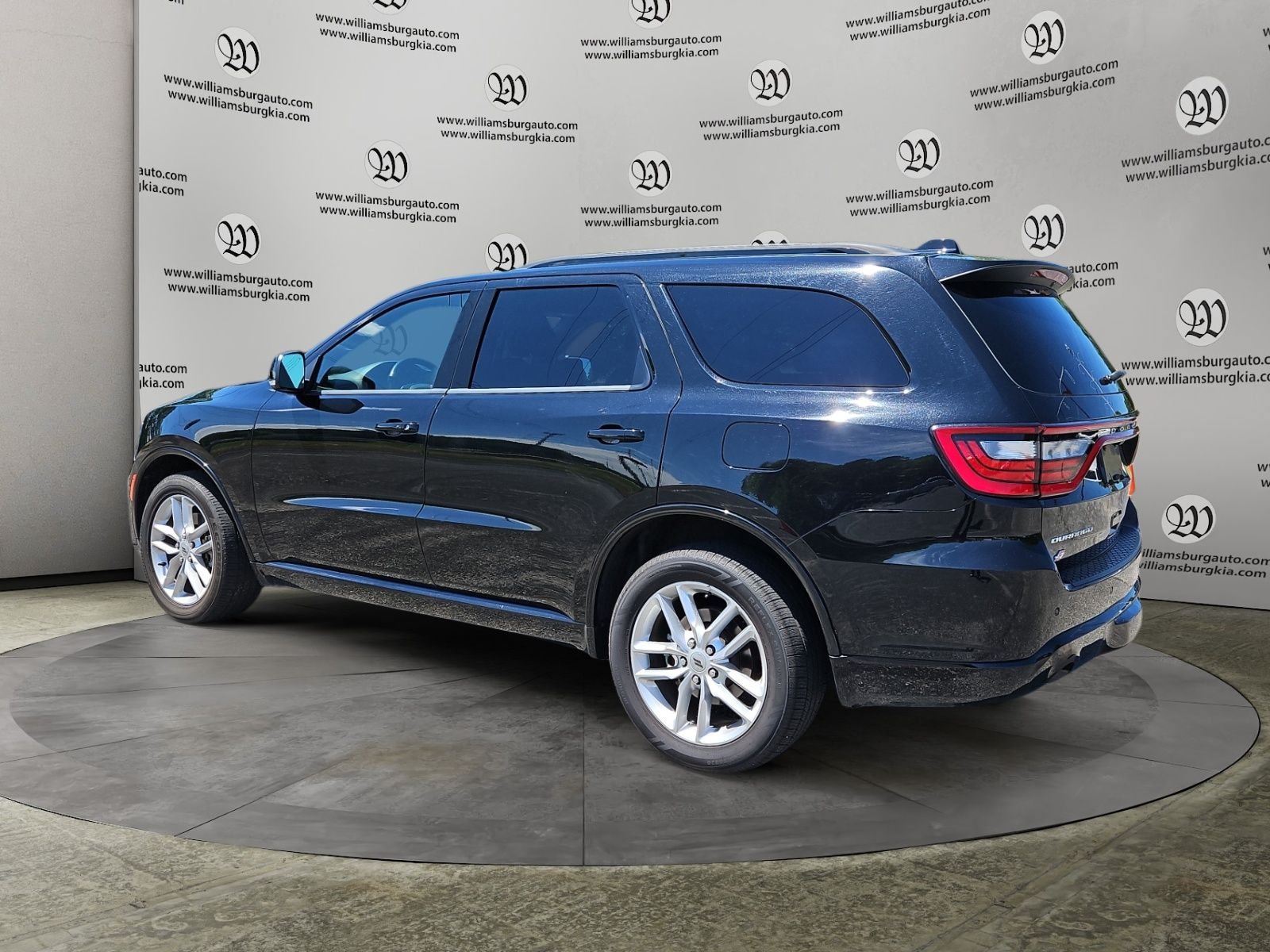 Used 2024 Dodge Durango GT AWD/4WD image 3