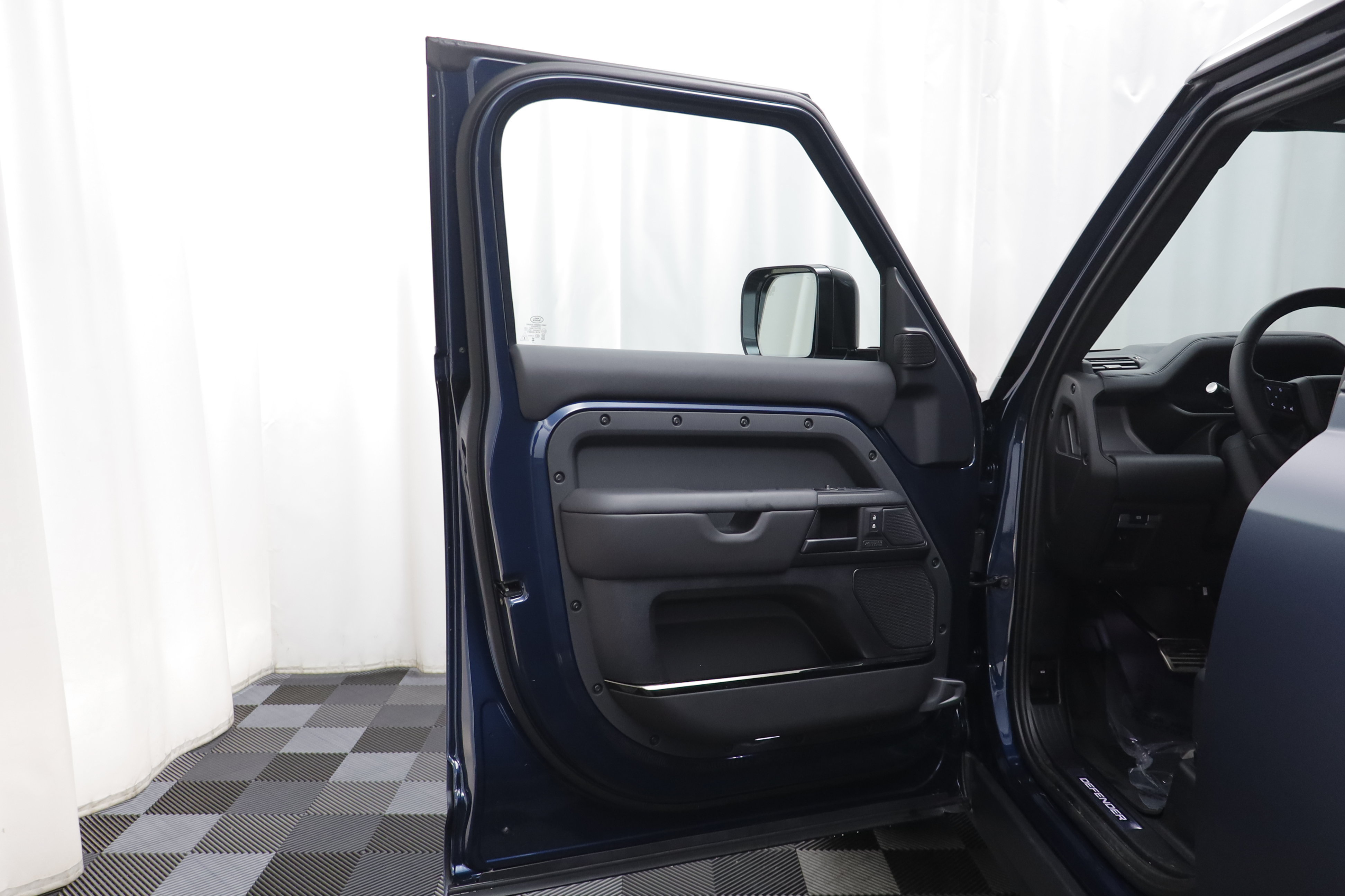 New 2026 Land Rover Defender 110 OCTA AWD/4WD image 5