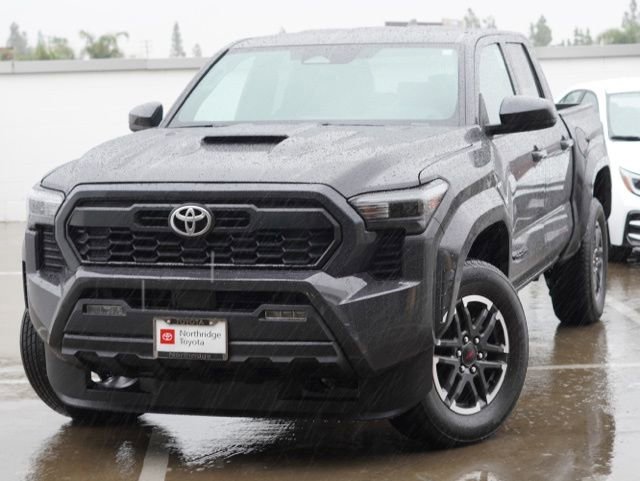 Certified 2025 Toyota Tacoma TRD Sport image 4