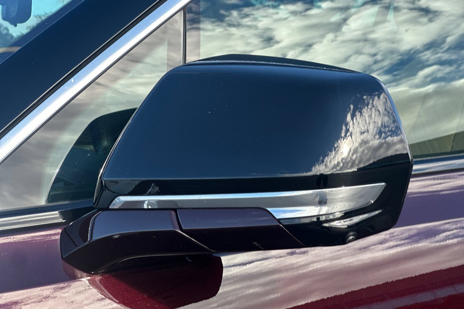 Certified 2026 Cadillac Escalade IQ Luxury 2 w/ LPO, Etrunk Organizer Package AWD/4WD image 53