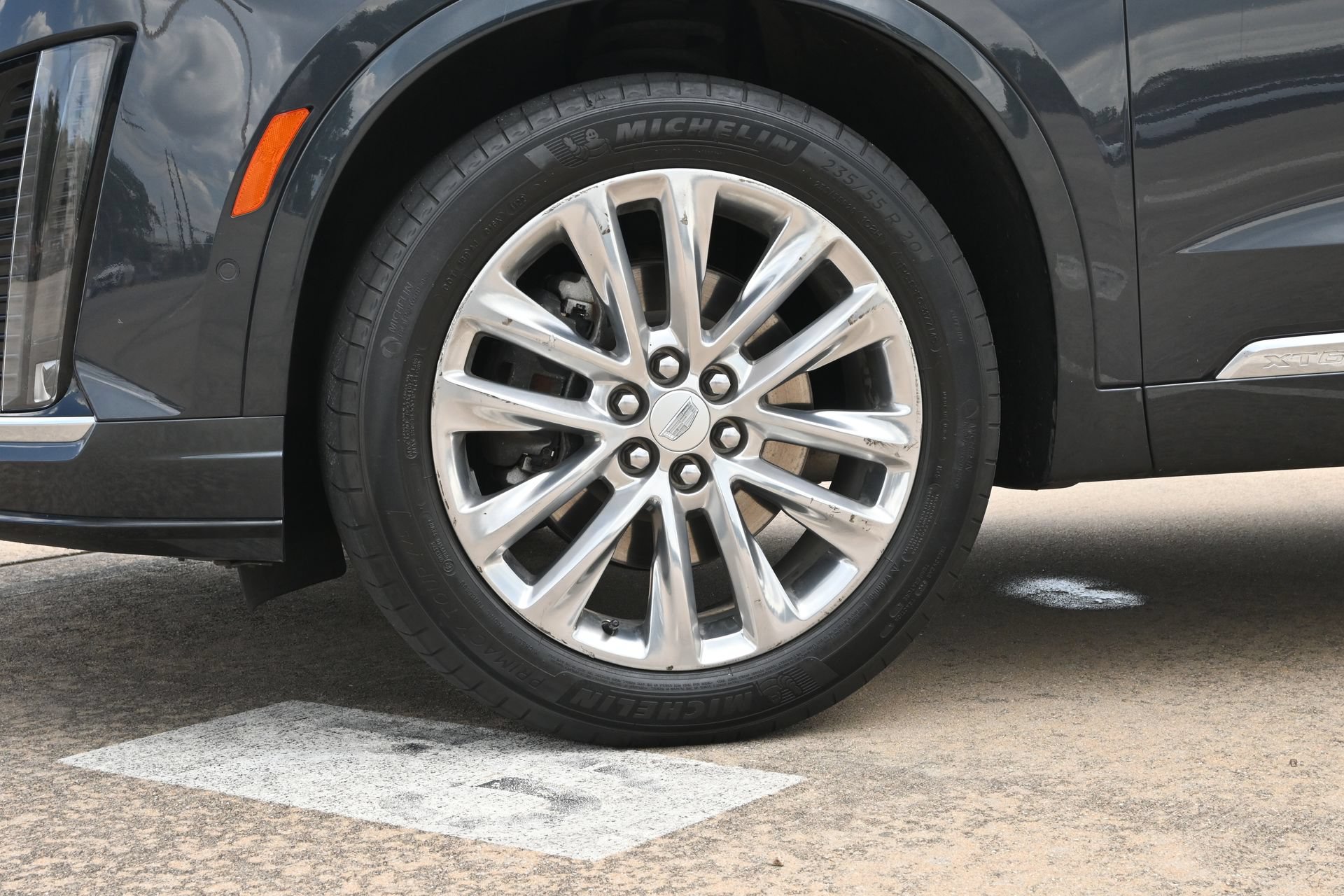 Certified 2023 Cadillac XT6 Premium Luxury w/ Technology Package AWD/4WD image 28