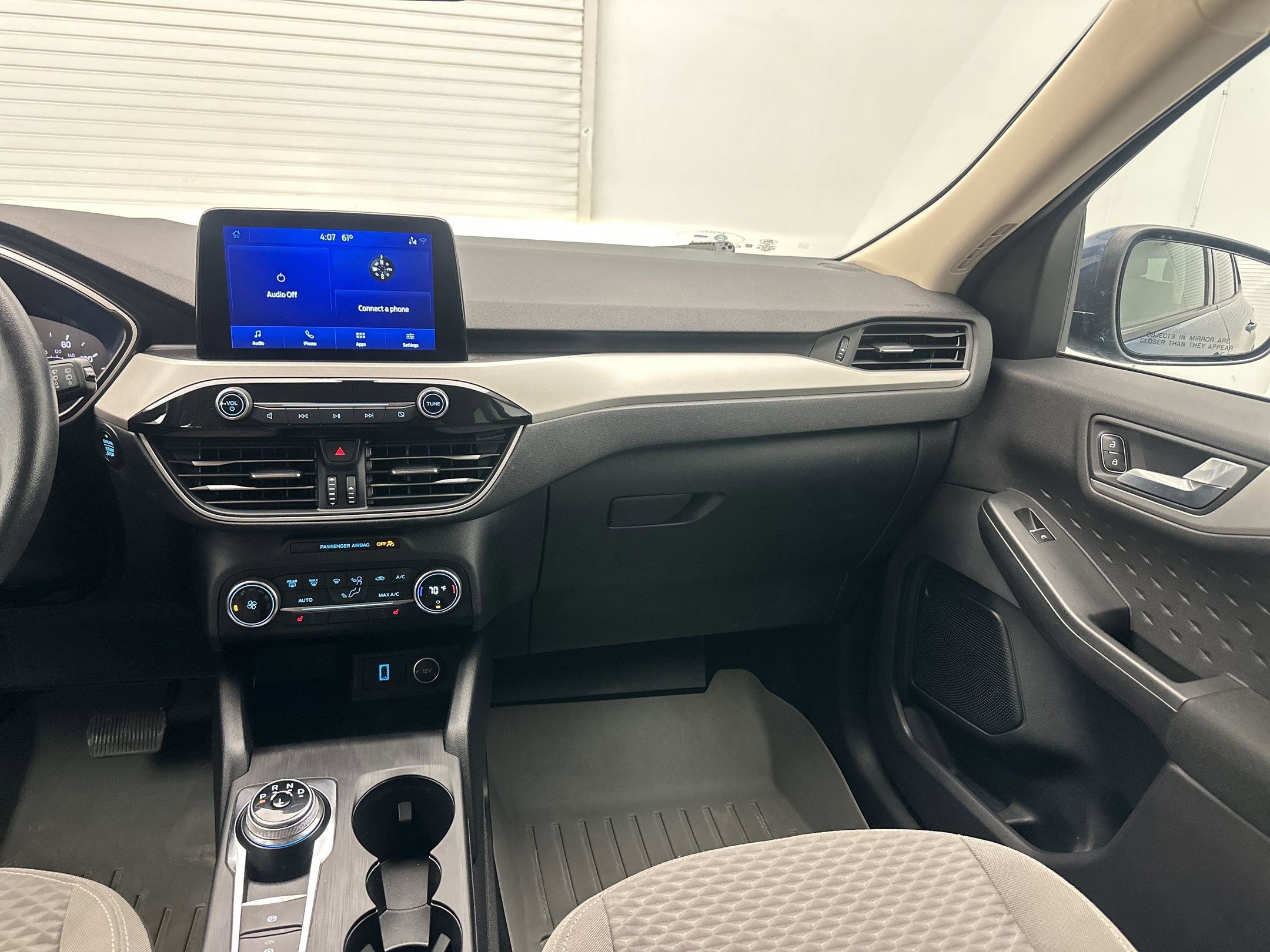 Used 2020 Ford Escape SE image 26