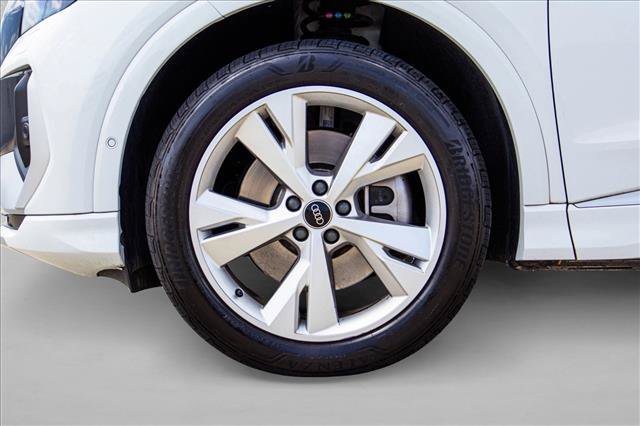 Used 2023 Audi Q4 e-tron Prestige w/ 20" Wheel Package AWD/4WD image 9