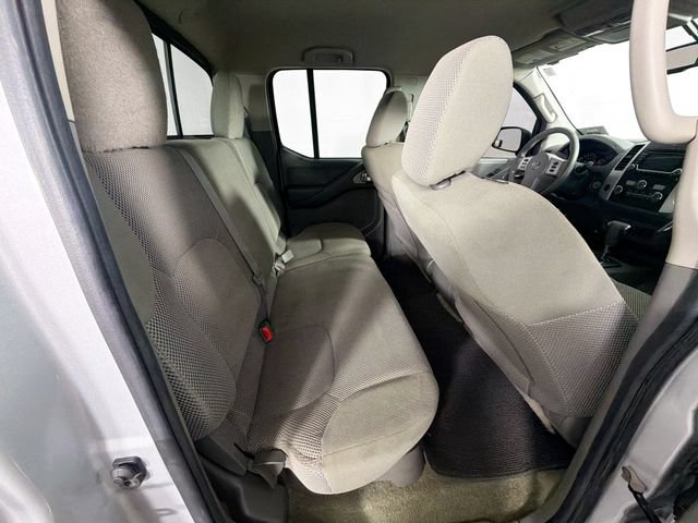 Used 2015 Nissan Frontier SV w/ SV Value Truck Package AWD/4WD image 26