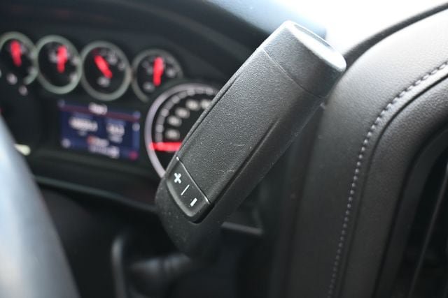 Used 2022 Chevrolet Silverado 1500 LT Trail Boss w/ Bed Protection Package AWD/4WD image 35