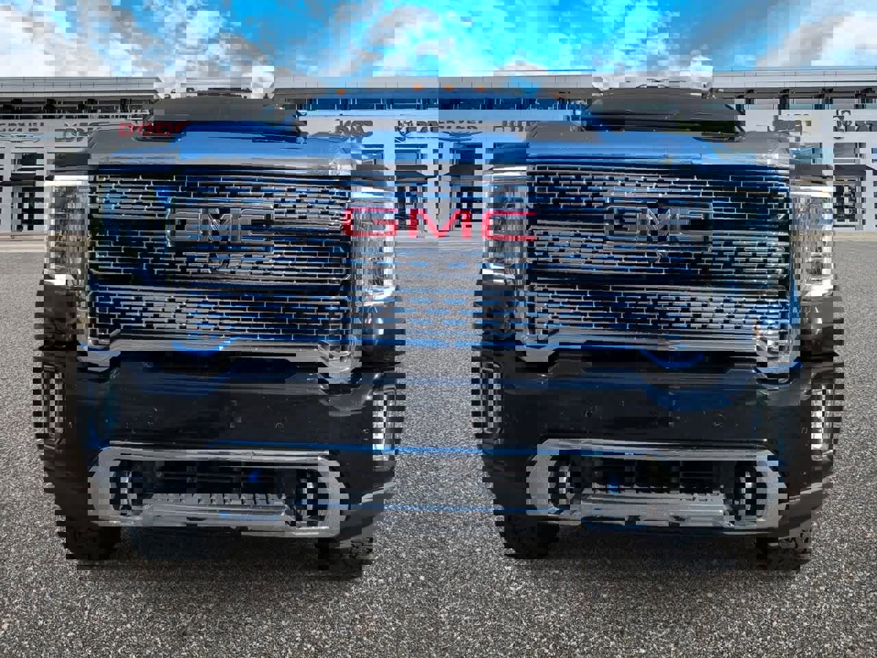 Used 2022 GMC Sierra 2500 Denali w/ Denali Ultimate Package image 3