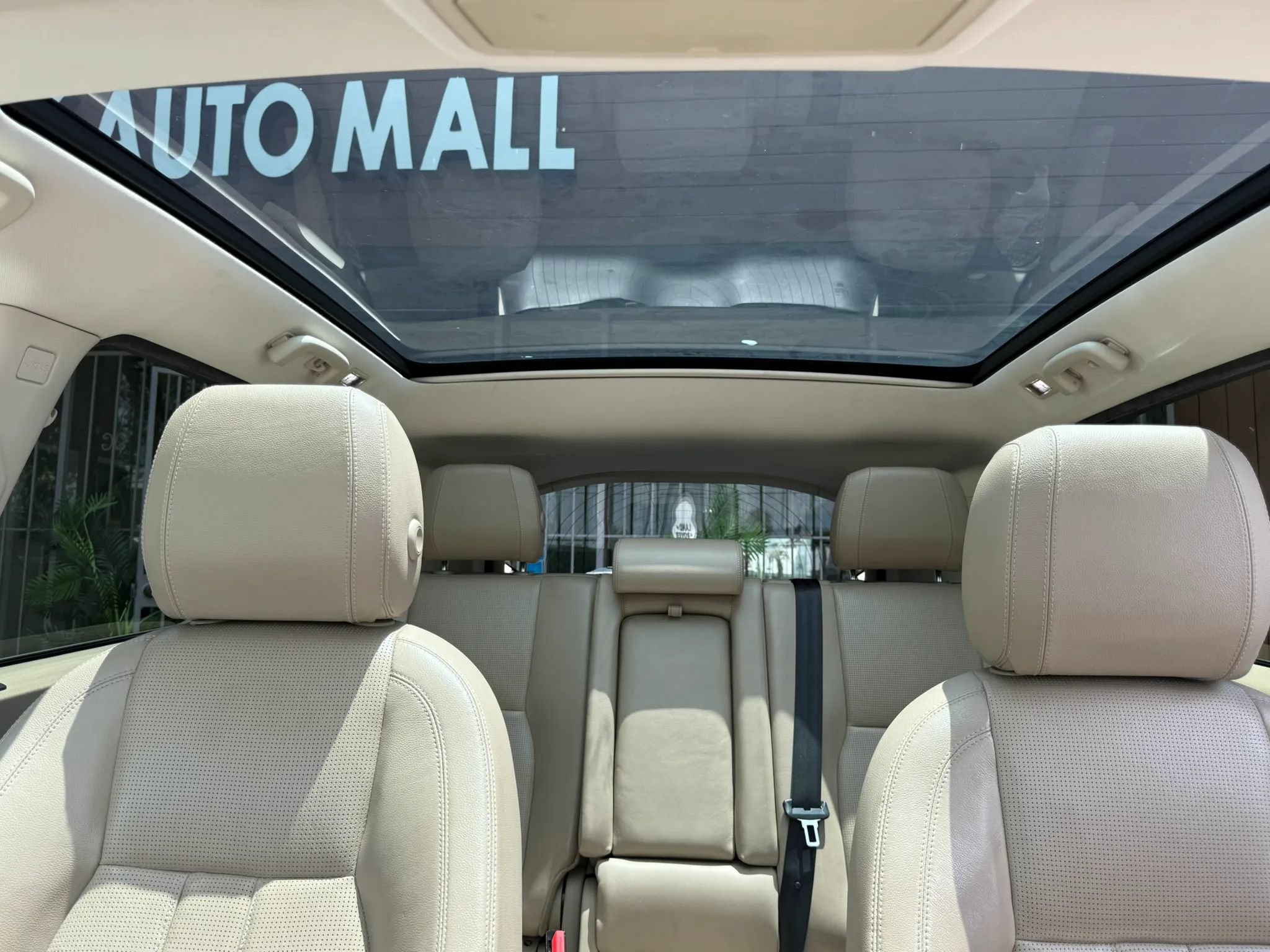 Used 2017 Land Rover Discovery Sport HSE AWD/4WD image 11