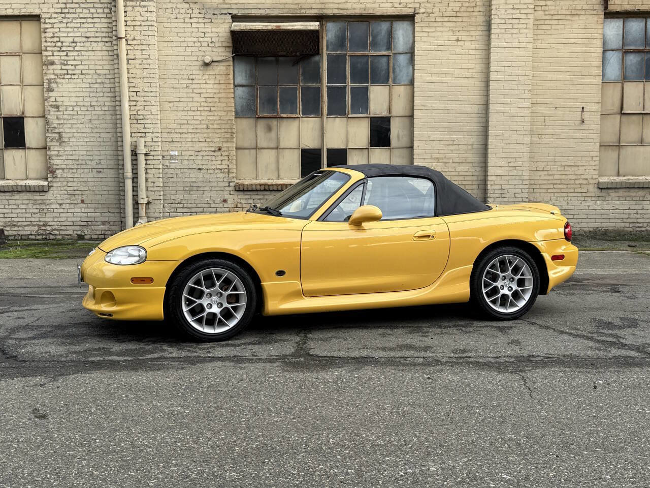 Used 2002 MAZDA MX-5 Miata SE image 5