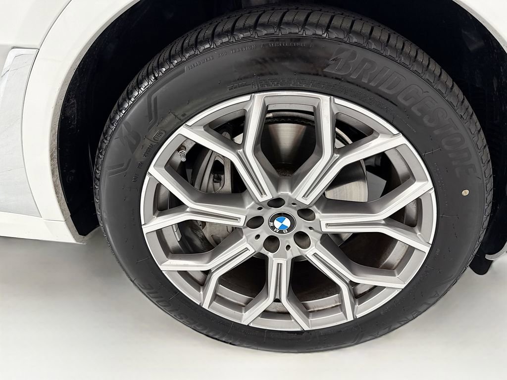 Used 2024 BMW X7 xDrive40i AWD/4WD image 32