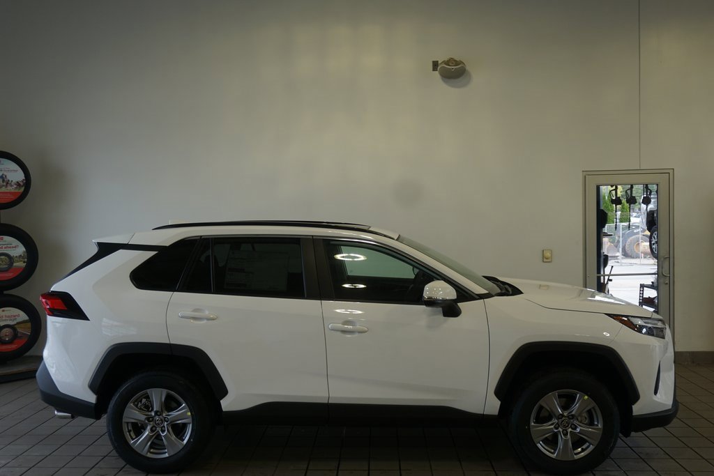 New 2025 Toyota RAV4 XLE image 17