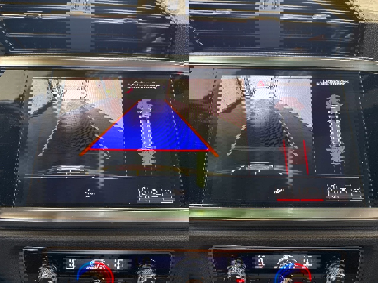 New 2025 Audi Q3 2.0T Premium image 29