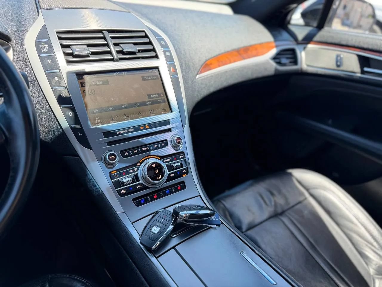 Used 2017 Lincoln MKZ Reserve FWD image 53