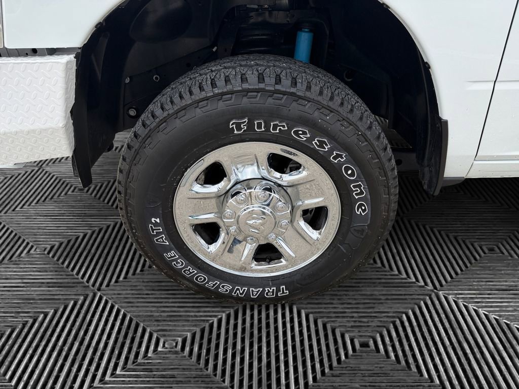 Used 2024 RAM 2500 Tradesman w/ Chrome Appearance Group AWD/4WD image 14