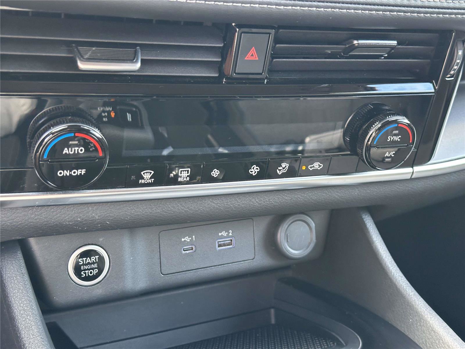 Certified 2022 Nissan Rogue SV image 22