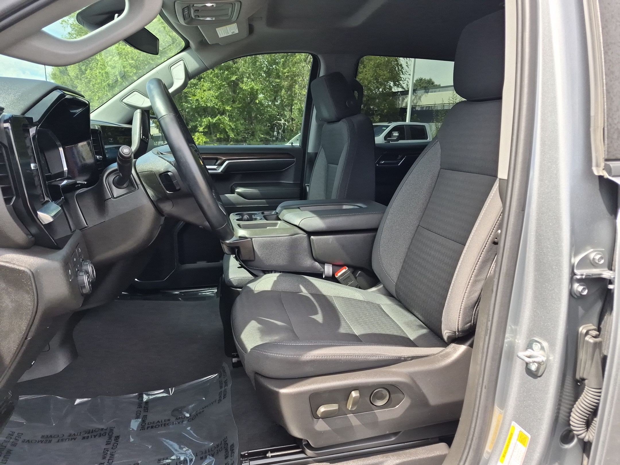 Certified 2024 Chevrolet Silverado 1500 LT AWD/4WD image 25