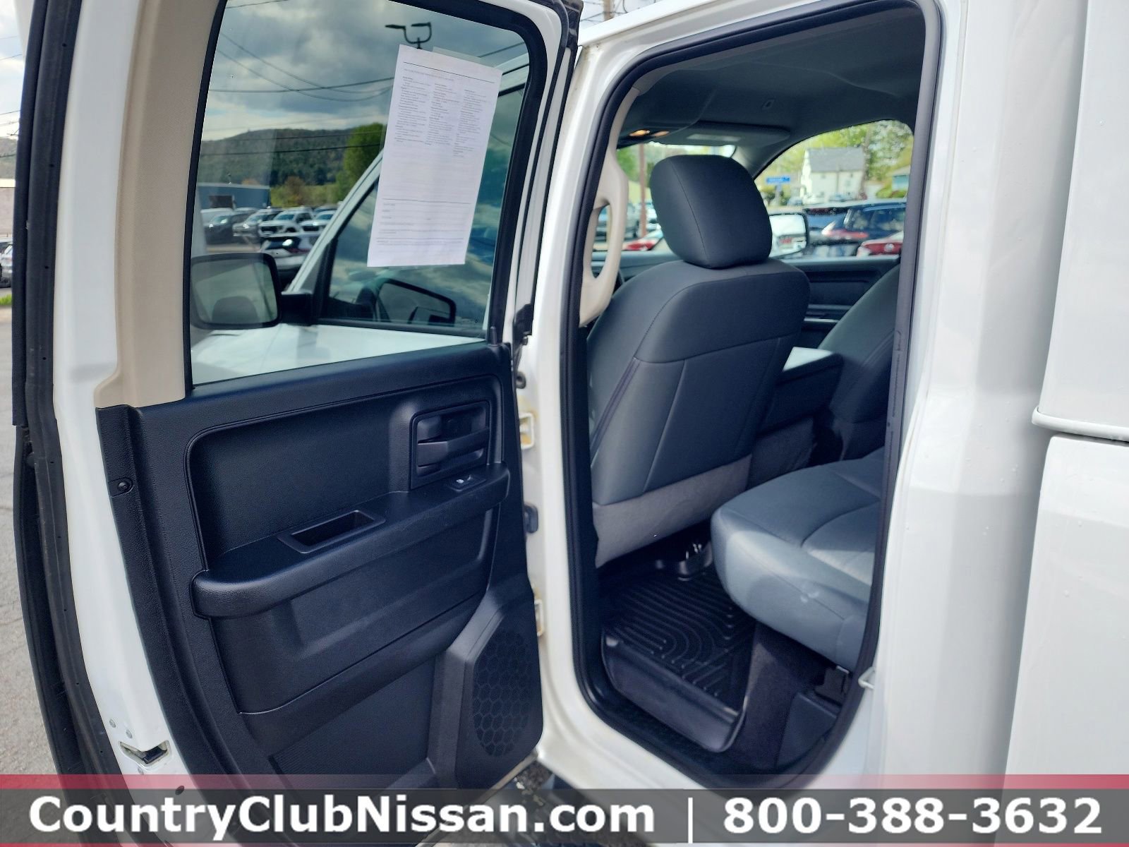 Used 2018 RAM 1500 Express AWD/4WD image 23